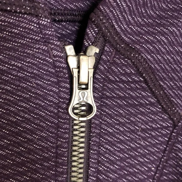 Lululemon Precision Jacket Chain Link Lilac Zinfandel 6 purple asymmetrical zip - Picture 12 of 16